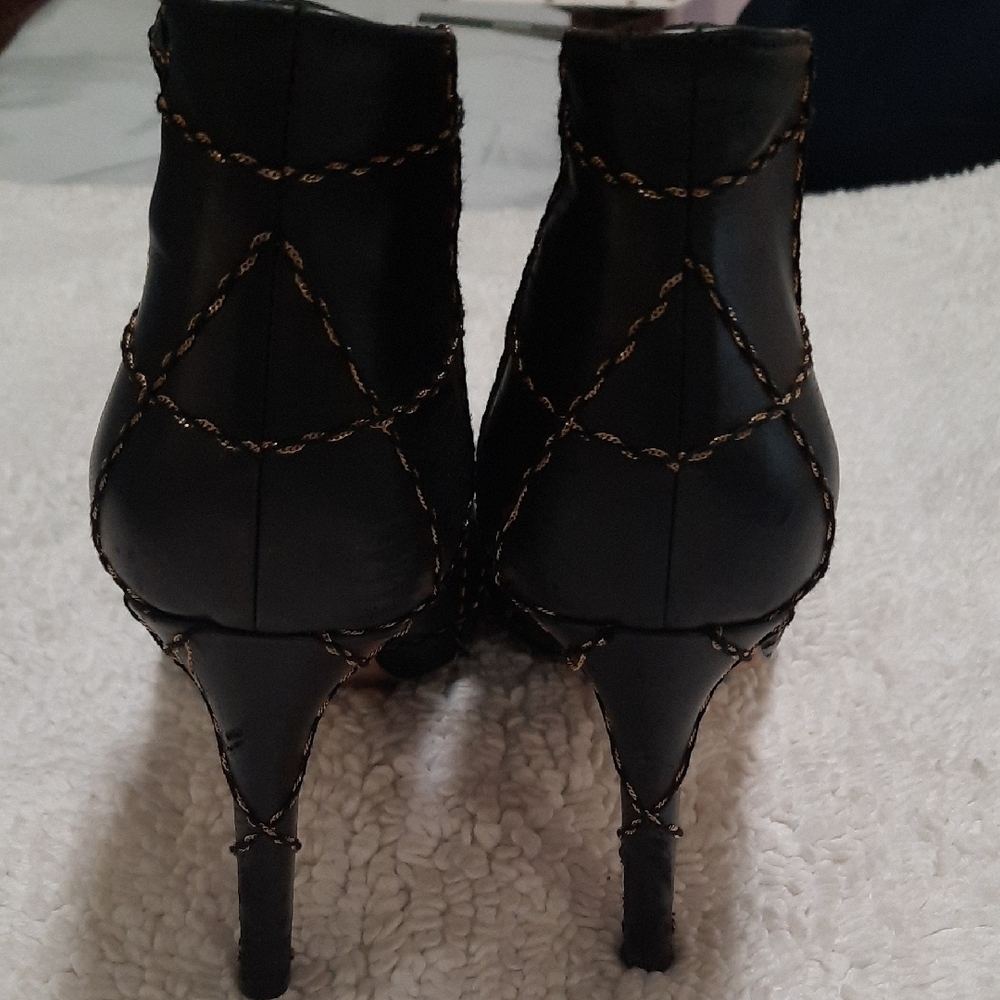 Mia Becar Black Stitched Heeled Boots - Picture 5 of 10
